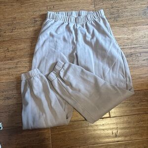 Brandy Melville Mauve Sweatpants